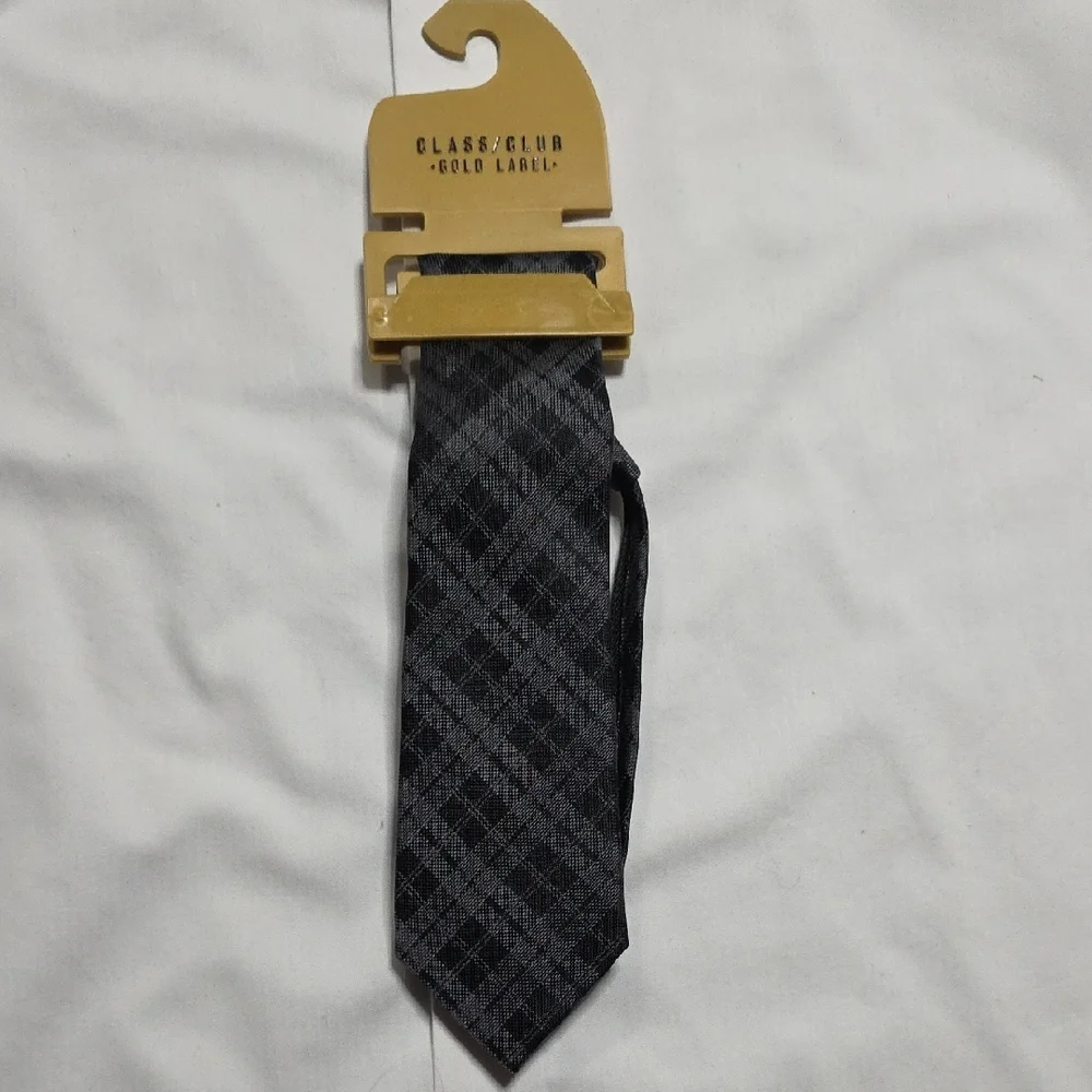Class Club Black and Gray Checkered Tie